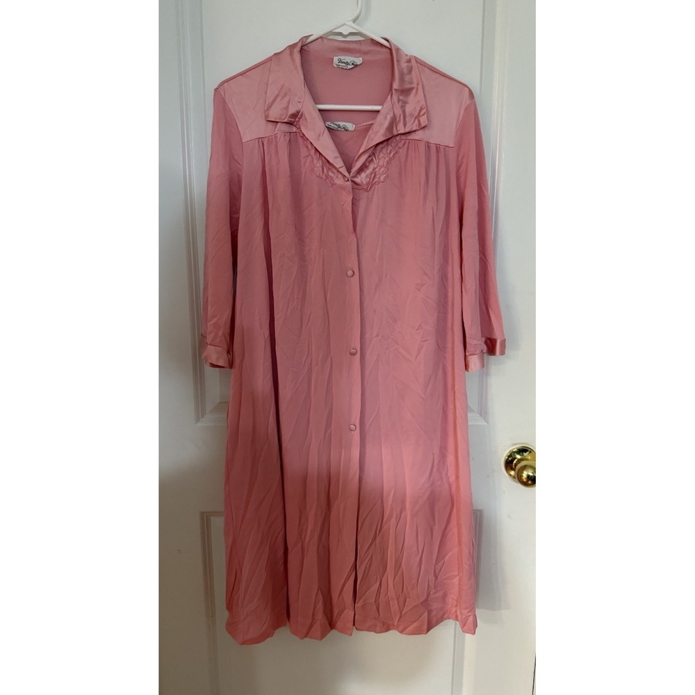 VTG Vanity Fair Robe Button Up Embroidered Pink Nightgown & House Coat Size Med